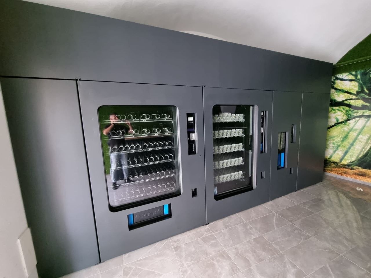 Distributori automatici a parete installati a Biancavilla